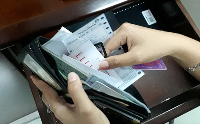 Phát hiện chồng nhắn tin cho gái - Cách xử lý khôn khéo của vợ 4 Chồng nhắn tin với gái thì nên làm gì