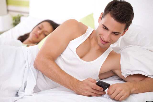 Ngoại tình tư tưởng là gì? Dấu hiệu và cách khắc phục 3 mức độ của ngoại tình