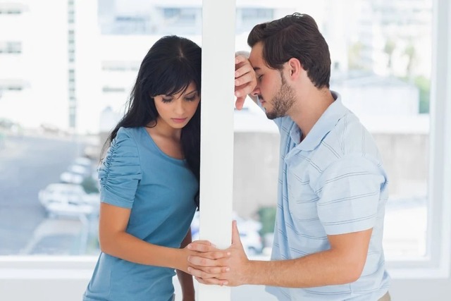 Làm thế nào khi bạn gái muốn chia tay? 8 Lời khuyên hữu ích 7 Cắt đứt mọi liên lạc