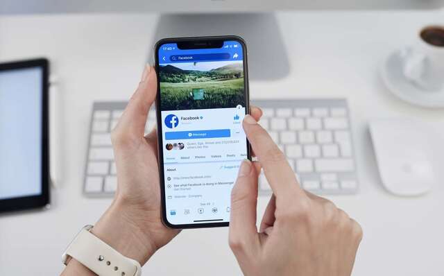 Đăng status ẩn ý trên facebook