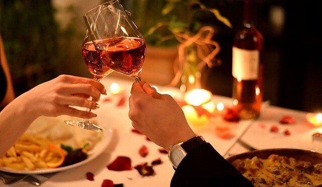 Có nên yêu người lớn hơn mình nhiều tuổi