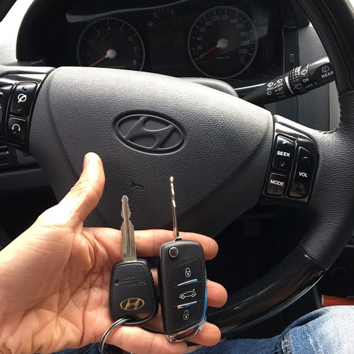 đánh chìa khóa ô tô