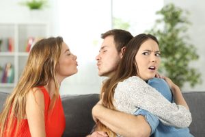 Đàn ông ngoại tình sợ nhất điều gì