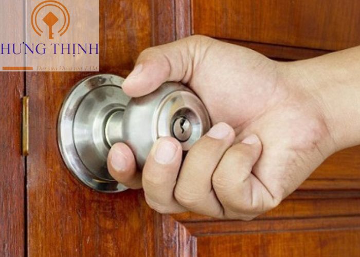 khóa nắm tròn việt tiệp